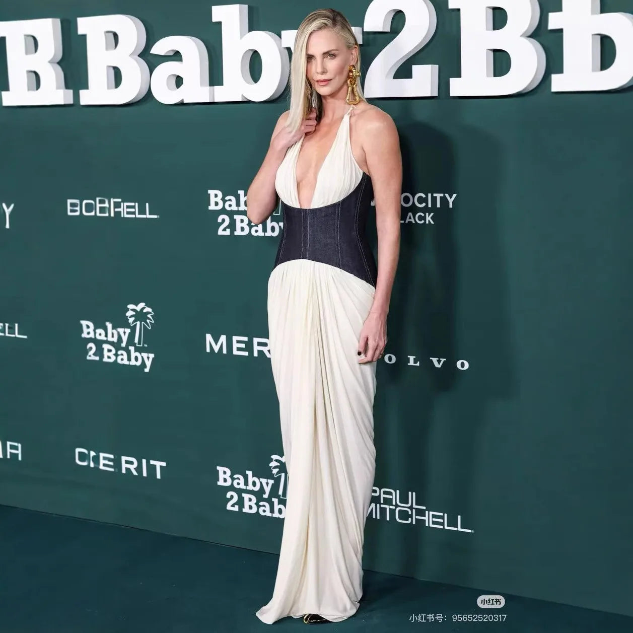 1 Celebrity style Contrast Dress