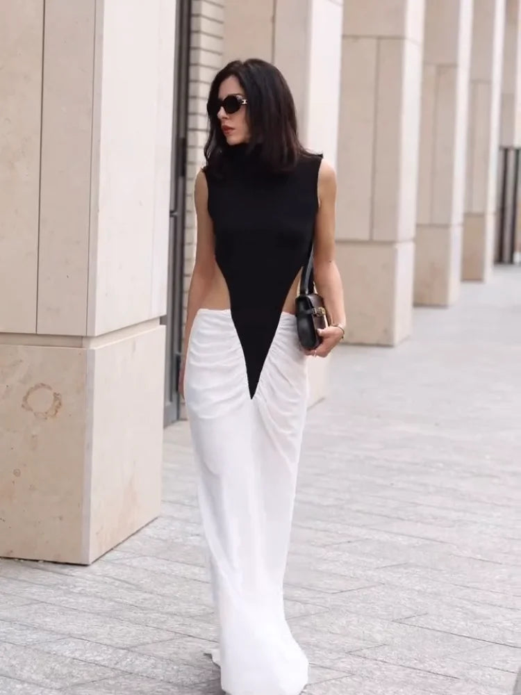 1 Black White Luxury Posh Goddess