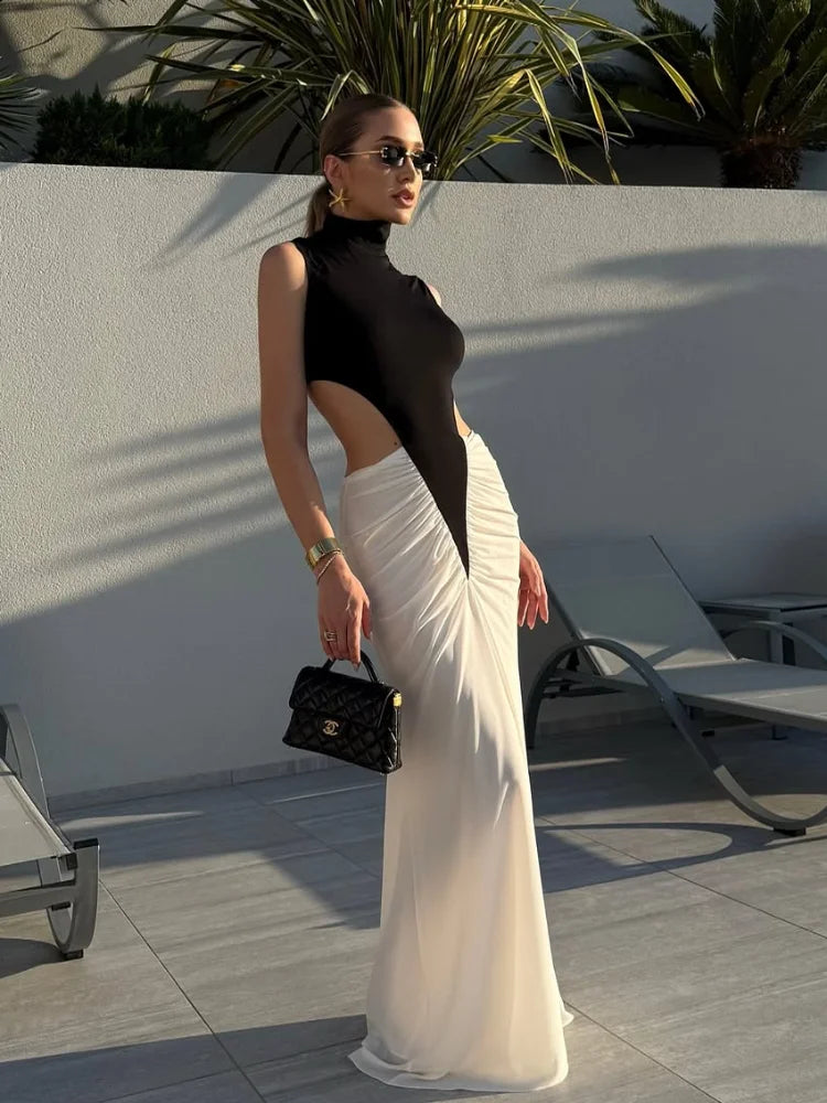 1 Black White Luxury Posh Goddess