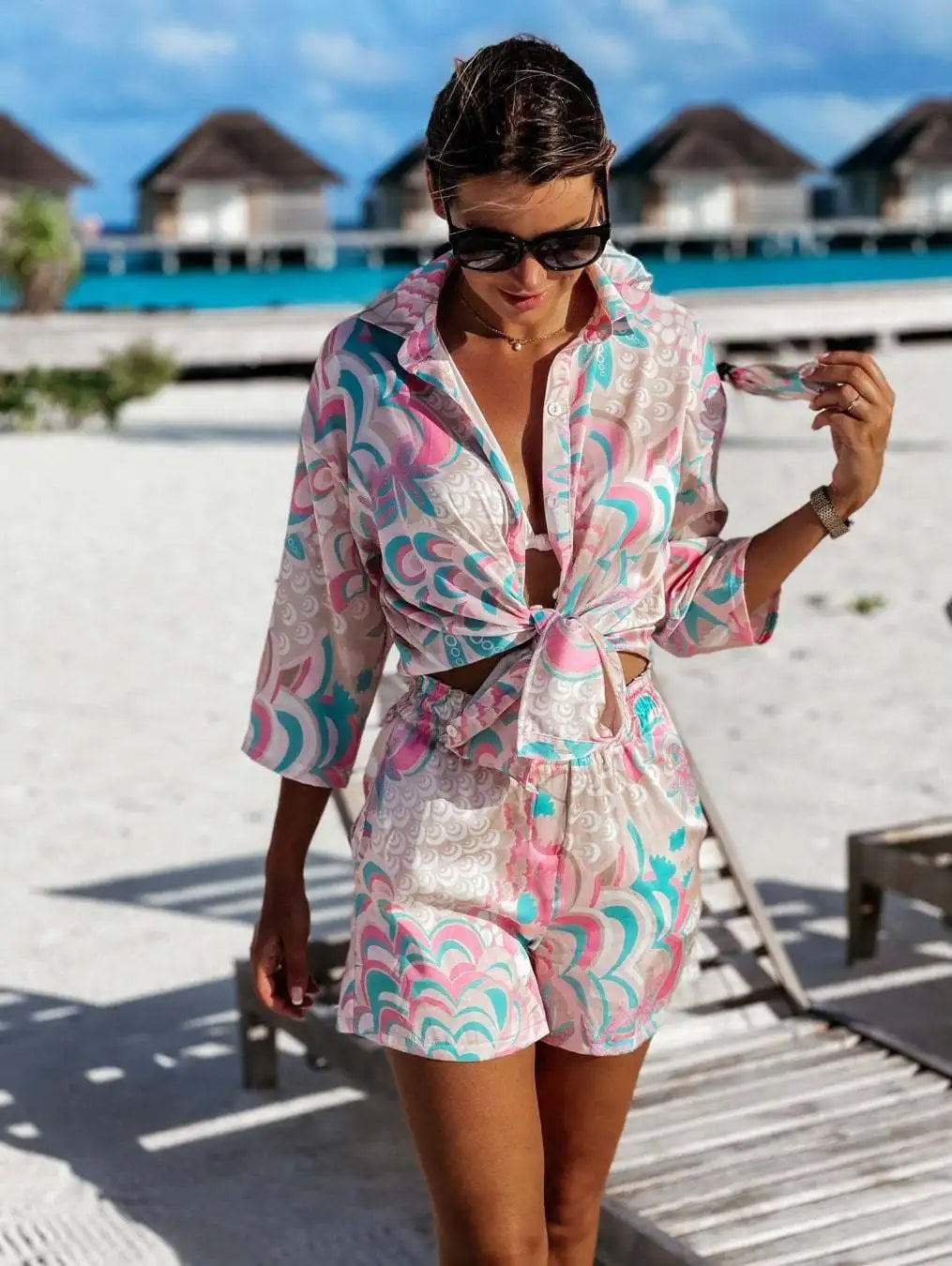 Chic Vintage 2-Piece Short Set