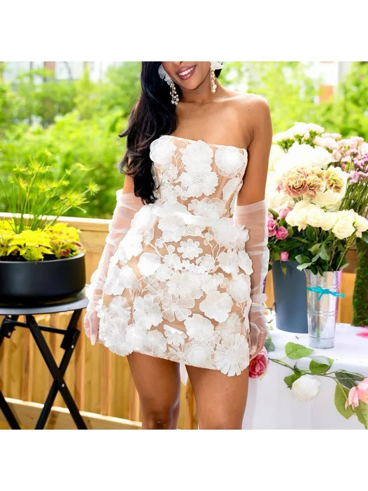 Waist clinching white flowers mini
