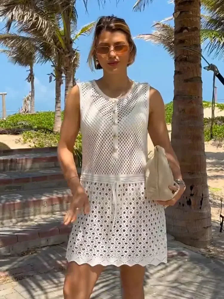 25' Solid Knitted Cut Out V-neck