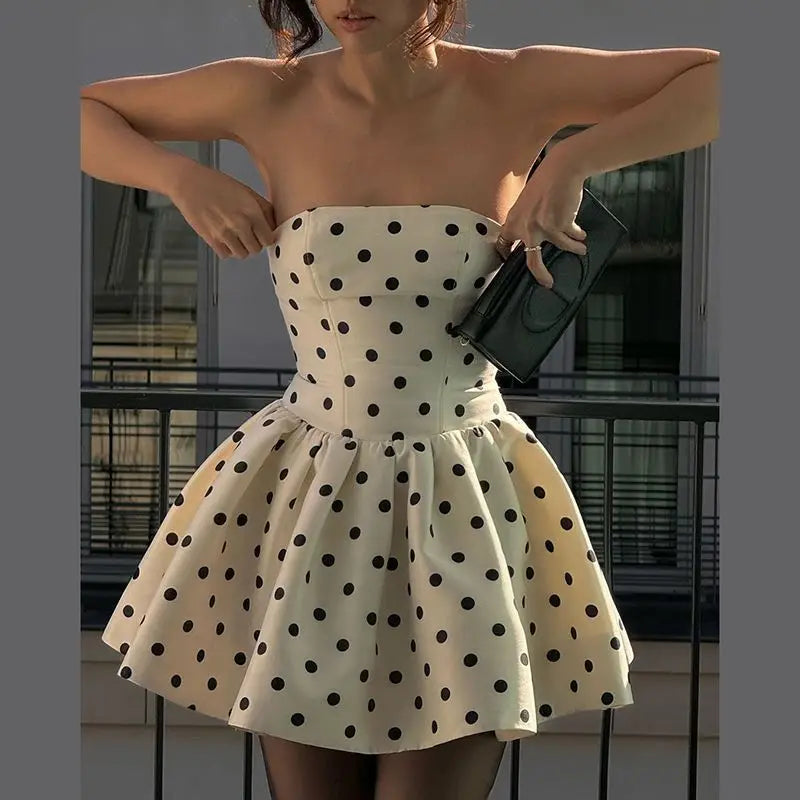 Trending French Retro Polka Dot Print 2025