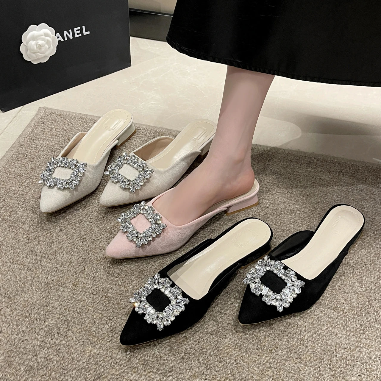 Manolo vibes heels