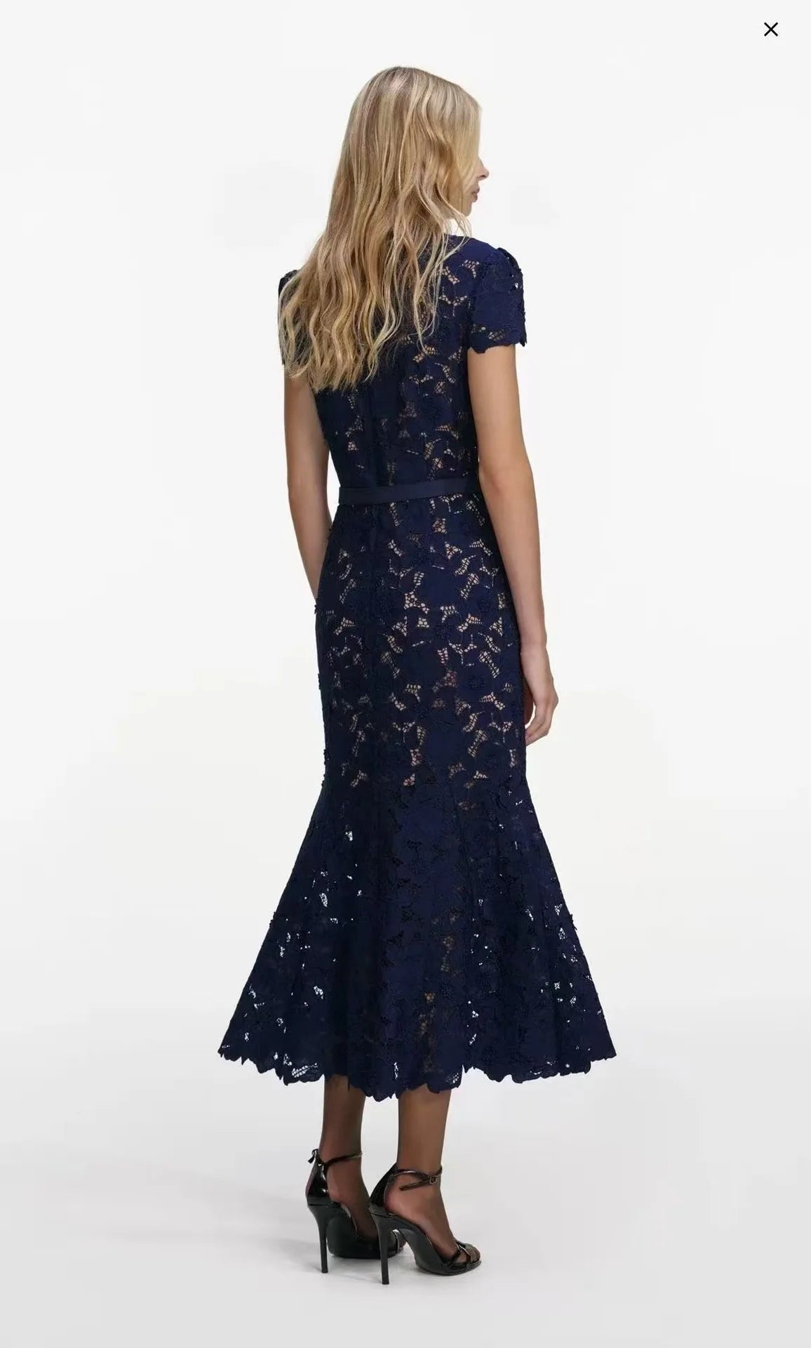 Lady Elegant Style Vintage Designed Hollow Out Lace Wear Lady Turn-down Collar Short Sleeve Solid Mermaid Long Dress