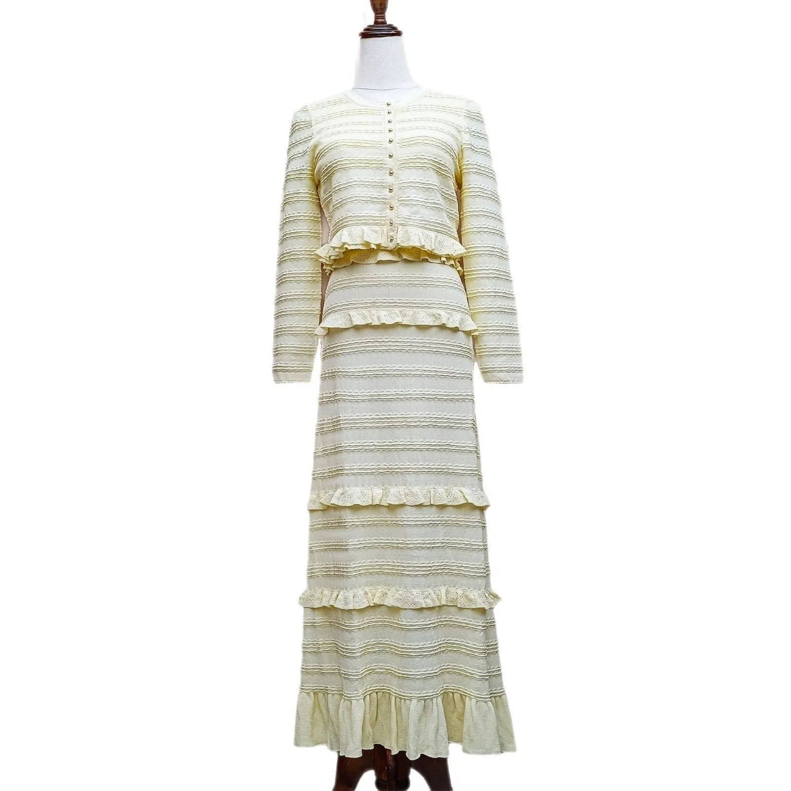 25 Spring and Summer New French Socialite Lace Slim-fit Knitted Cardigan Jacket Ruffled Sleeveless A-Line Solid Dress