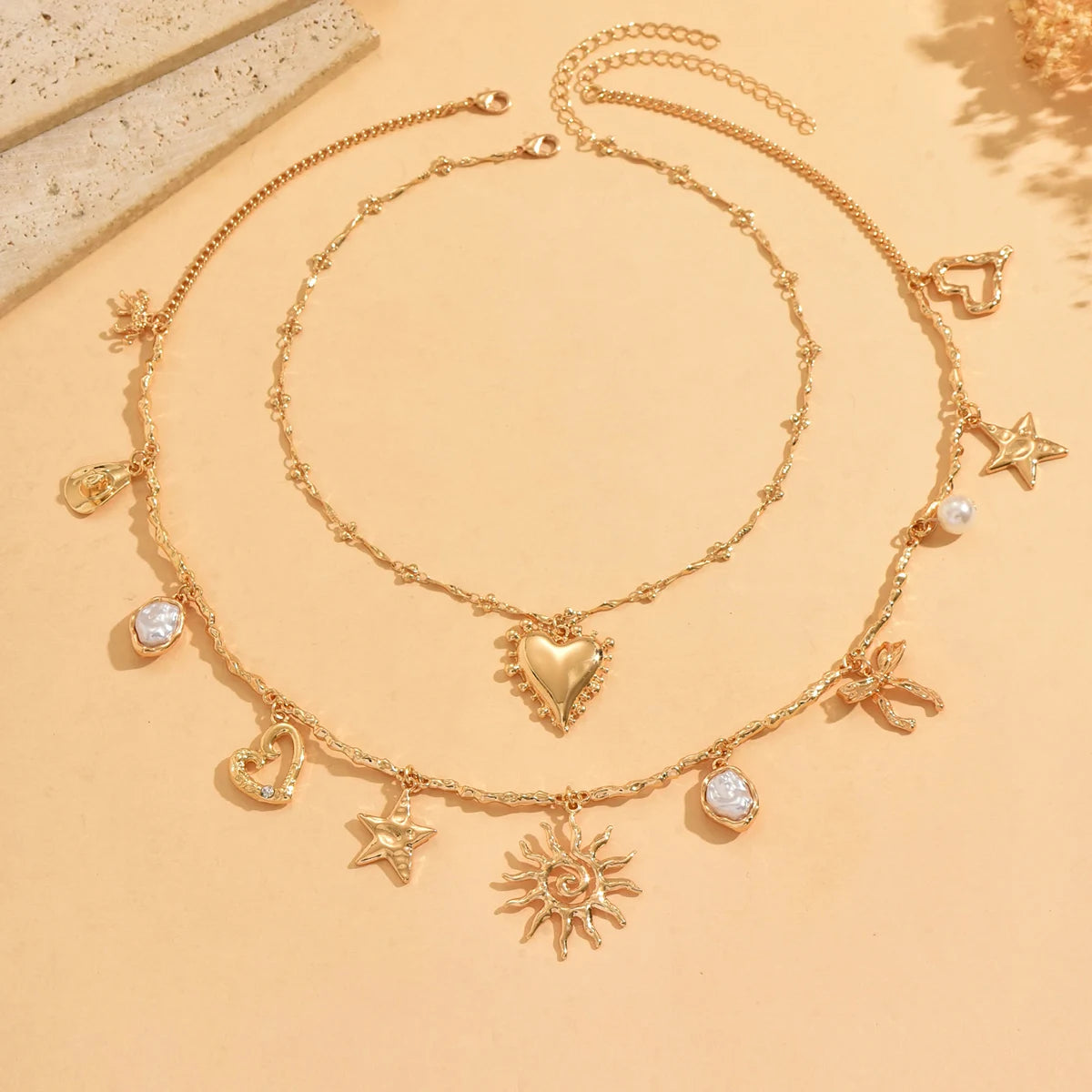 Vintage Design Multi-element Pendant Necklace