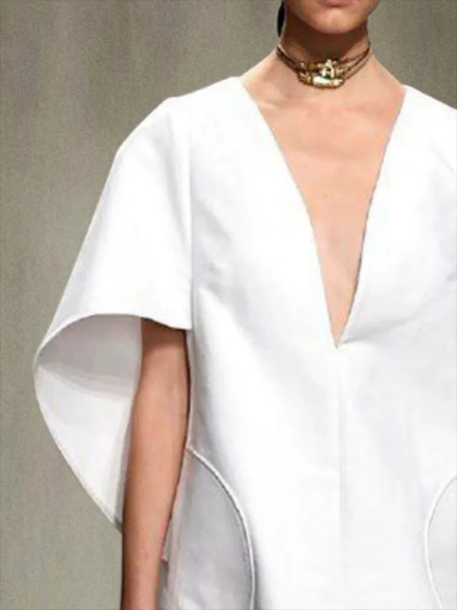 Loose fit short dress highly elegant box shoulder