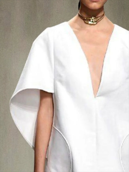 Loose fit short dress highly elegant box shoulder