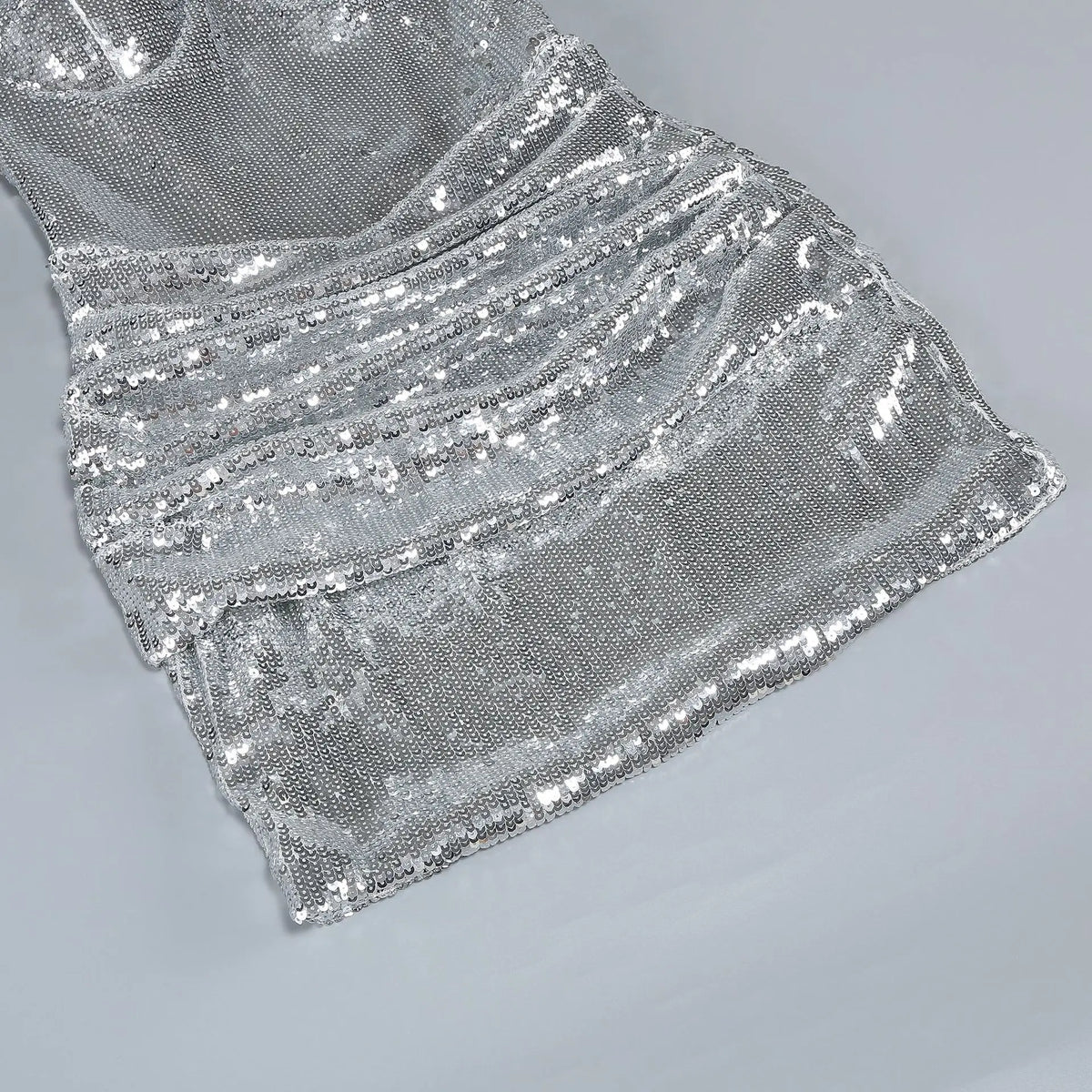 New Silver Sequined Strapless Dress with Fish Bones Waist Cinching Folded Hips Short Skirt Slim Fit Sexy Party Evening Dress