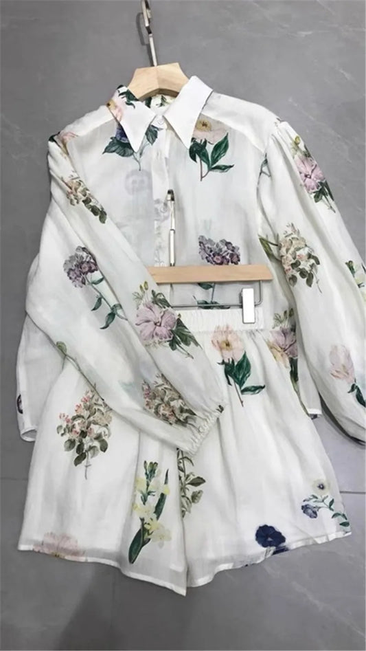 Limiguyue Blumendruck Weißes Damen-Set Sommer Zweiteiler Bequemer Shorts-Anzug mit weitem Bein Dünne Langarmshirts 017P