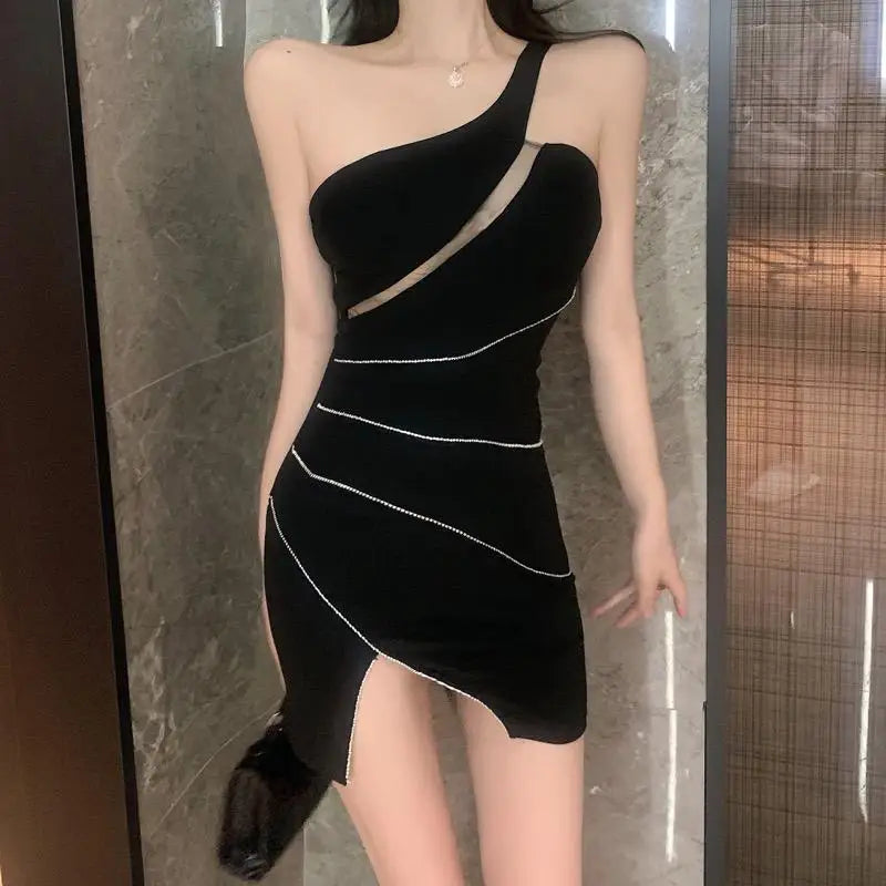 2025 Elegant Rhinestone Slim Fit Asymmetrical Dress Women Summer Party Club Little Black Dress Sleeveless One Shoulder Fashion