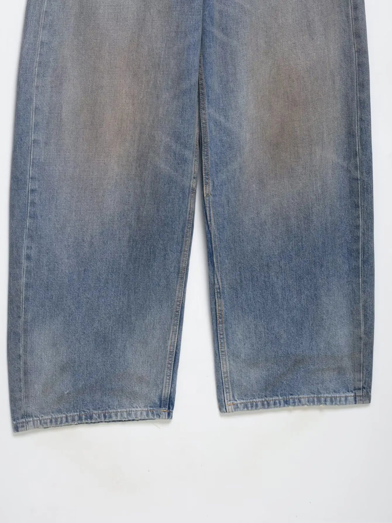 Barrel jeans