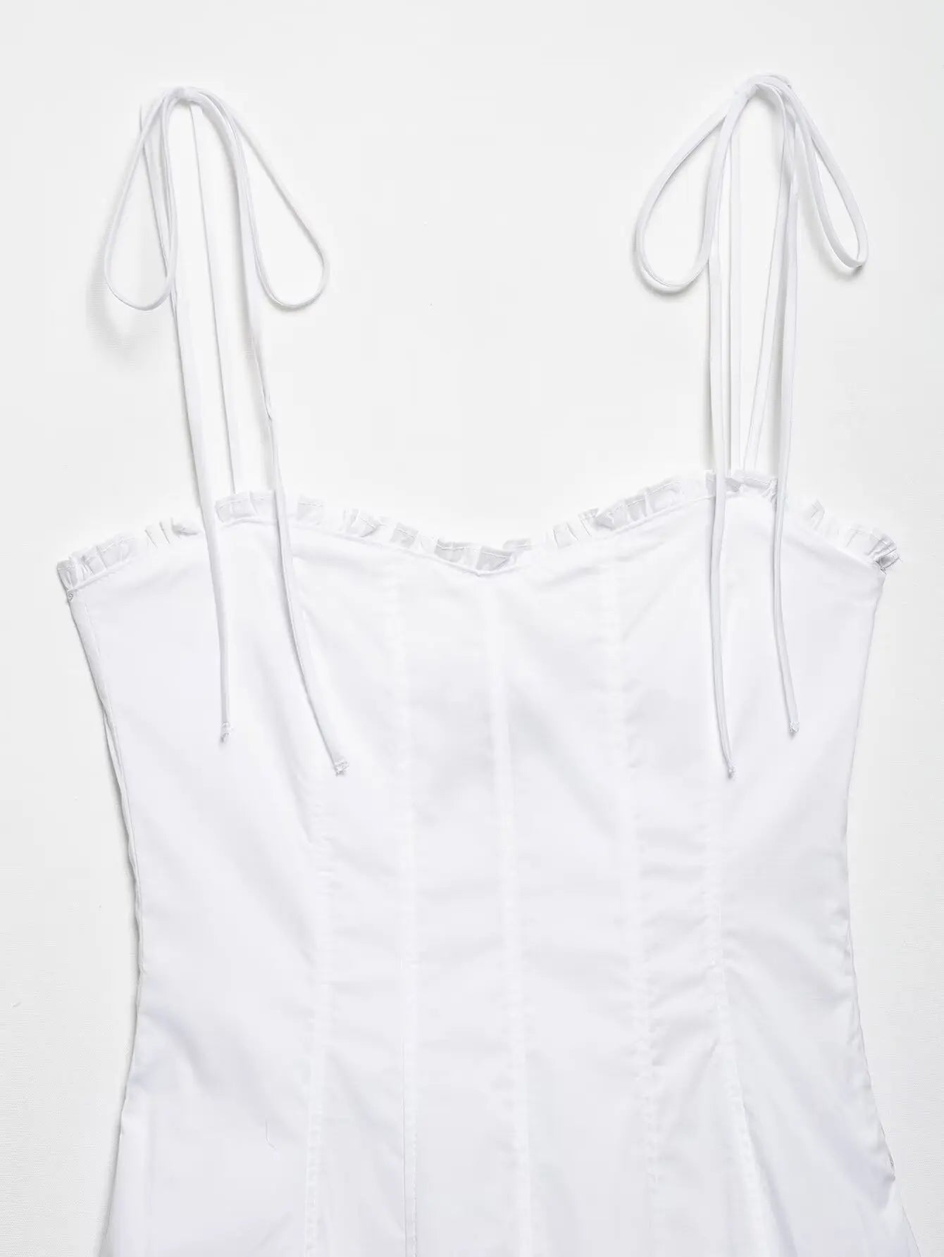 White trending Midi Guess dressd