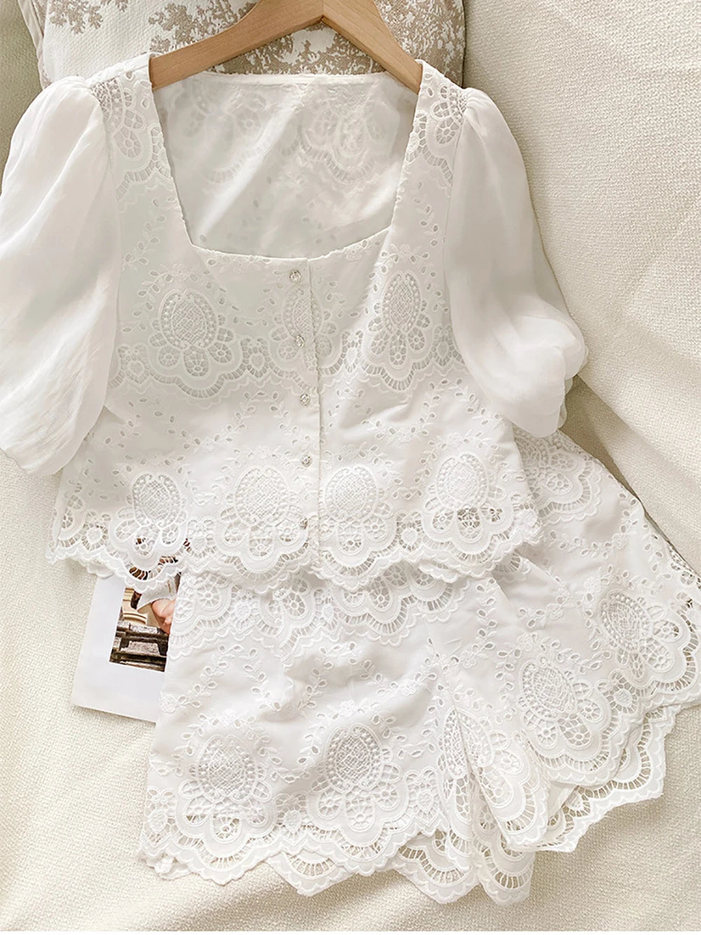 Square Neck puff lace set