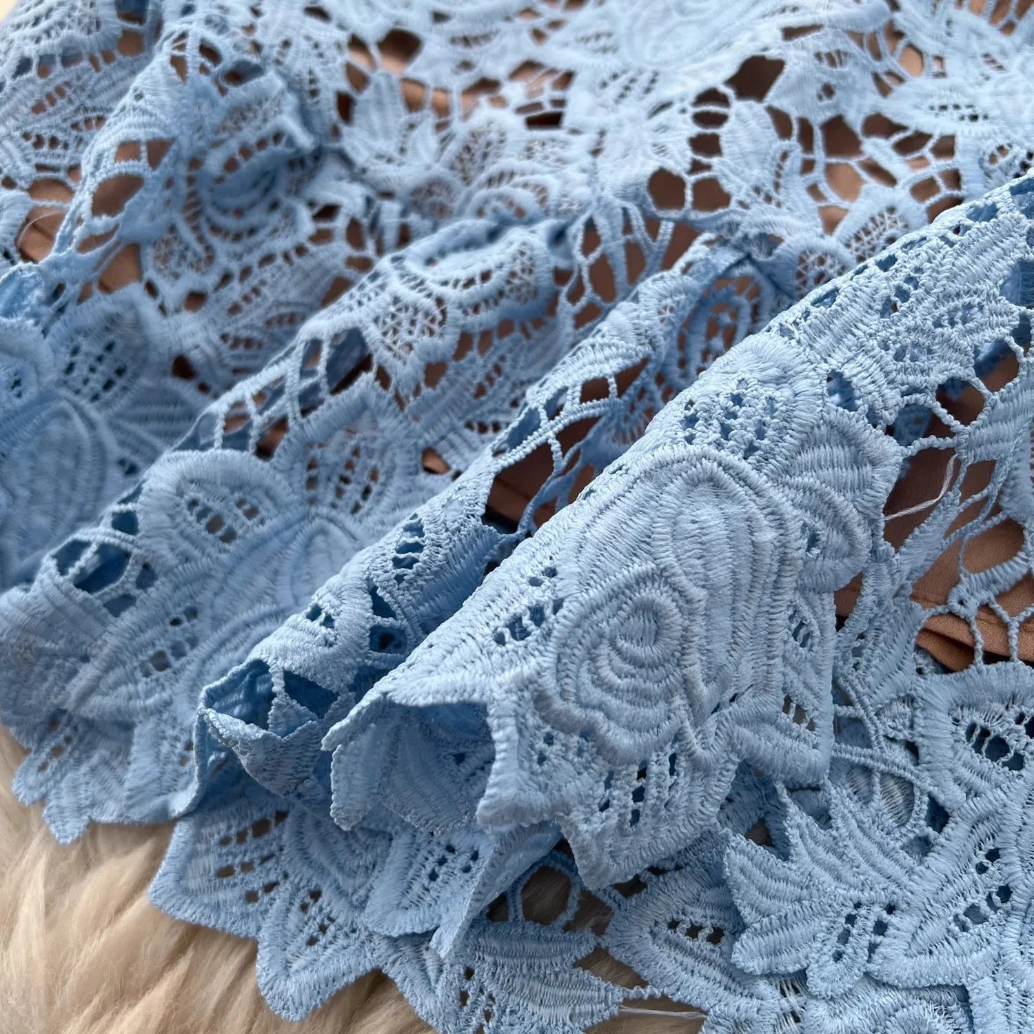 Blue Lace Runway Bodycon clio