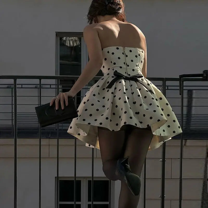 Trending French Retro Polka Dot Print 2025