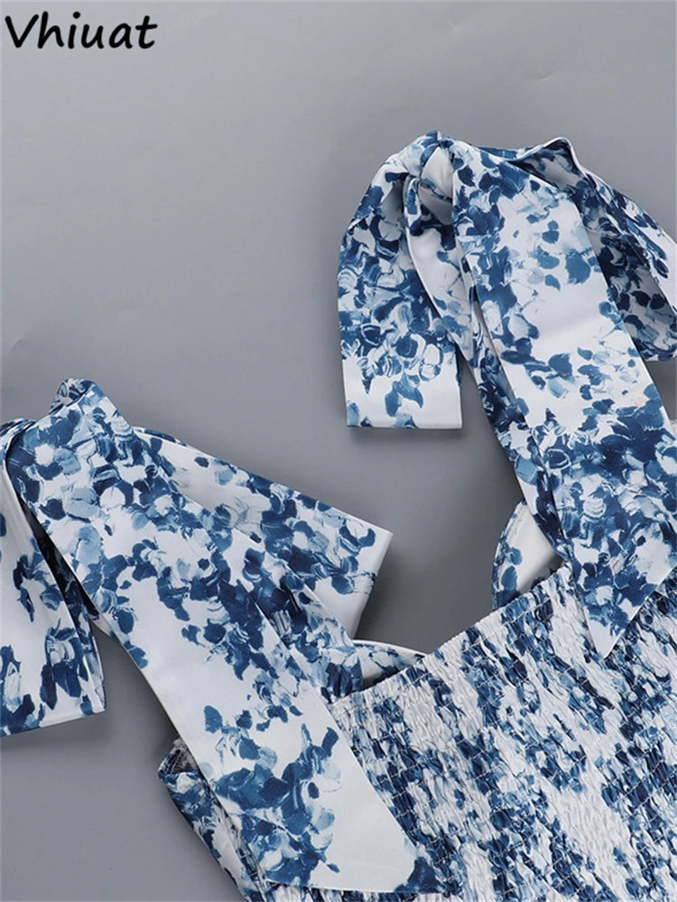 Griechenland oder Italien im blau-weißen Urlaubskleid