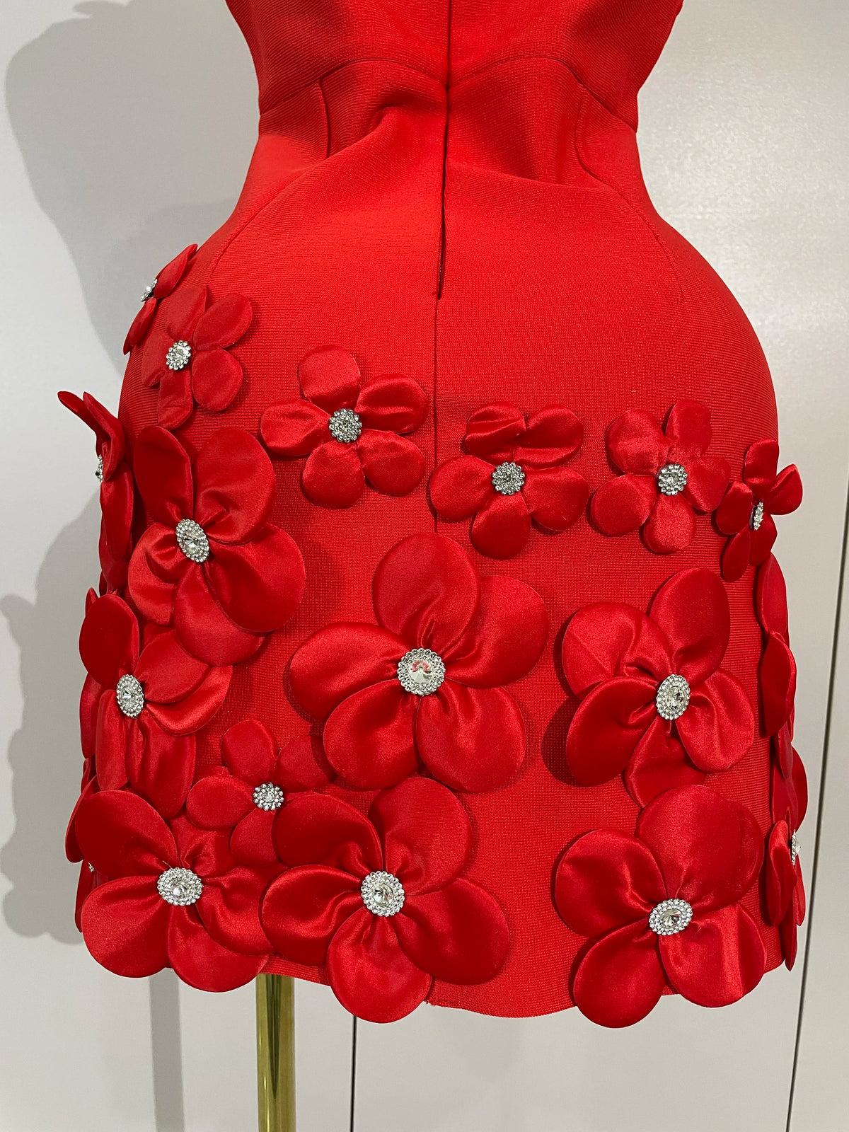 Women Crystal 3D Flowers Sexy Sleeveless V-neck Bandage Dresses Elegant Celebrate Evening Party Gown Birthday Club Party Dresses