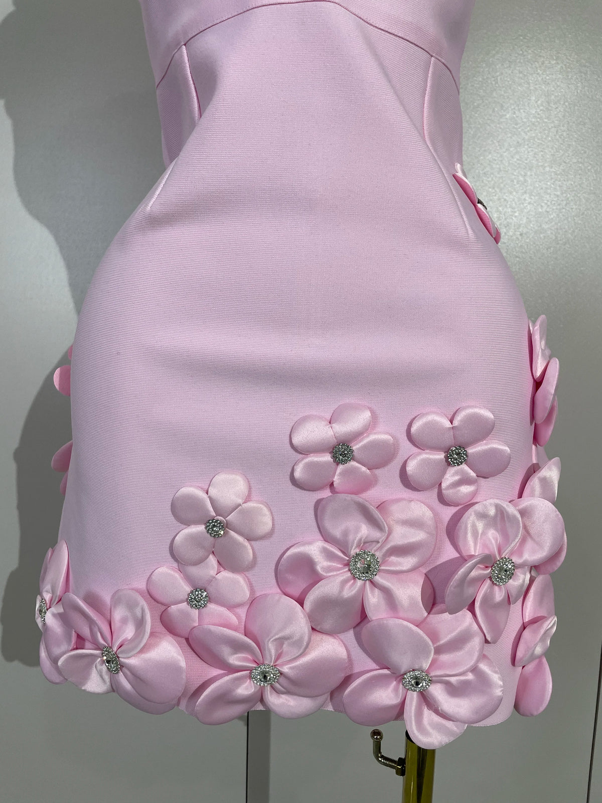Women Crystal 3D Flowers Sexy Sleeveless V-neck Bandage Dresses Elegant Celebrate Evening Party Gown Birthday Club Party Dresses