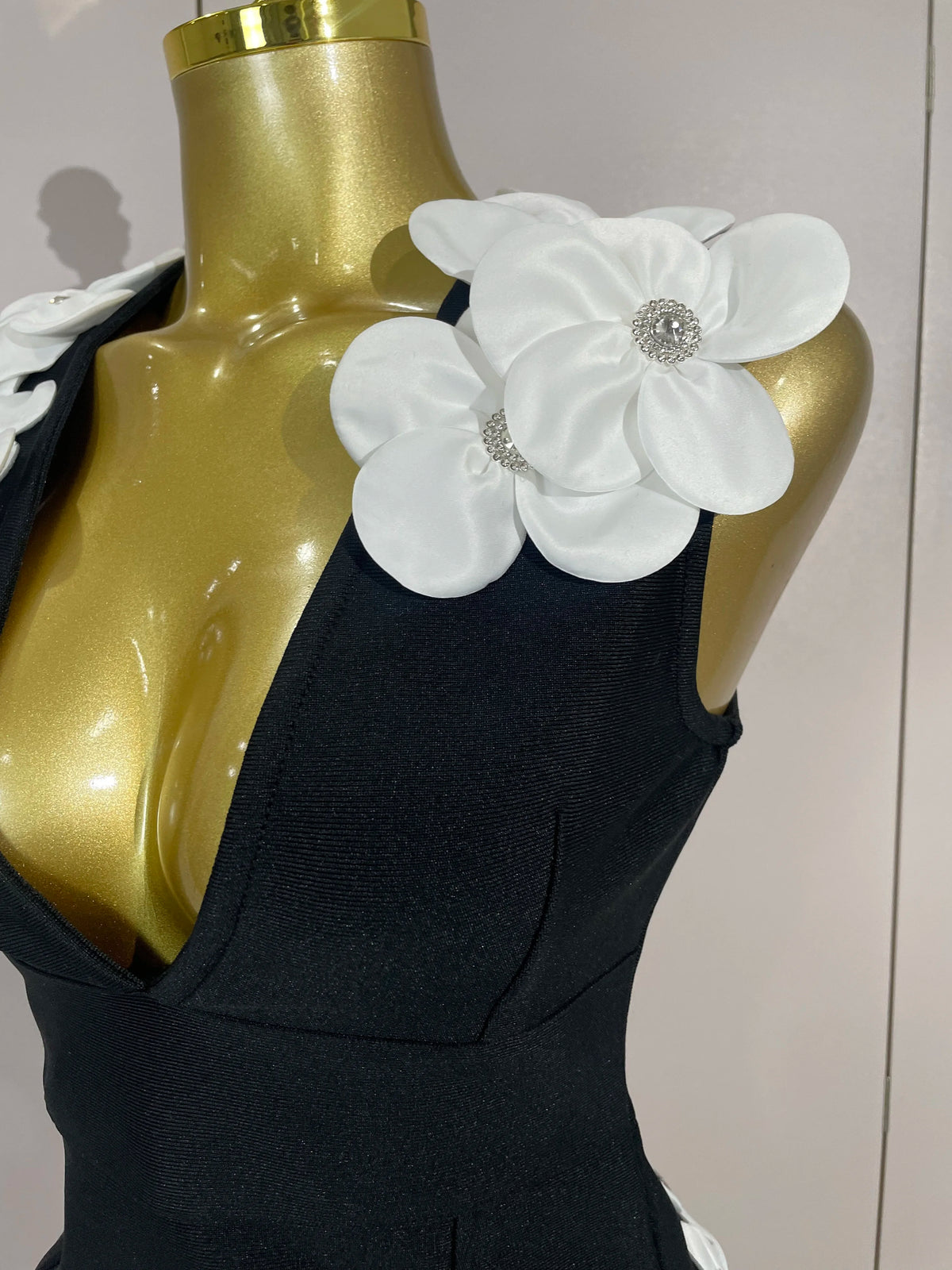 Women Crystal 3D Flowers Sexy Sleeveless V-neck Bandage Dresses Elegant Celebrate Evening Party Gown Birthday Club Party Dresses