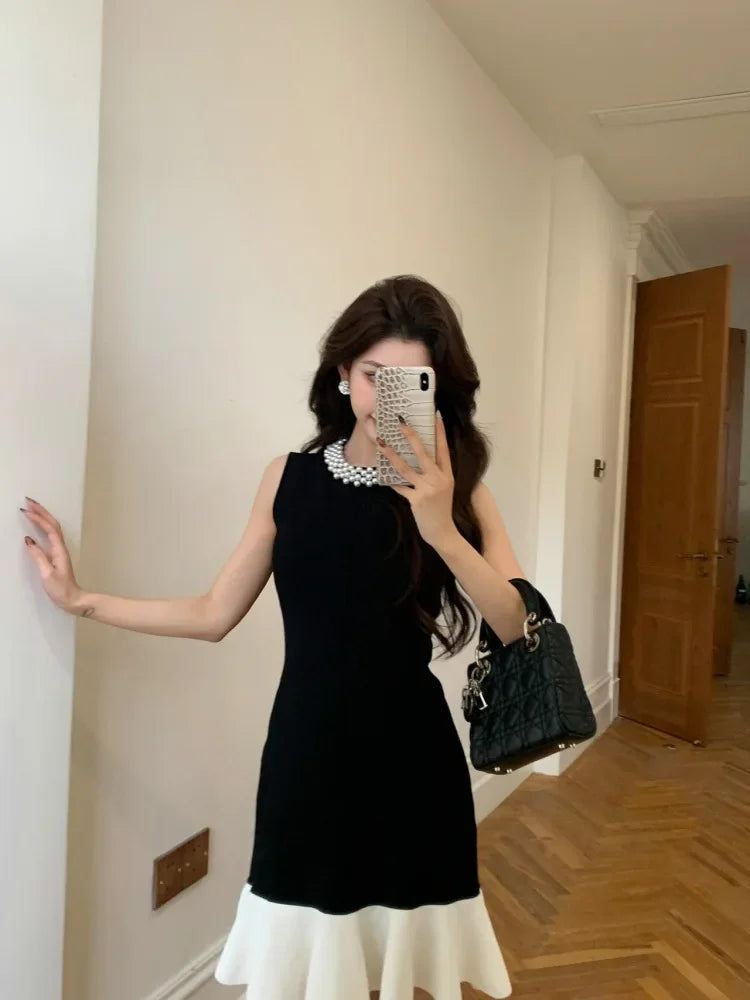 Elegant Pearl Detail Knitted Mini Sandro Dior