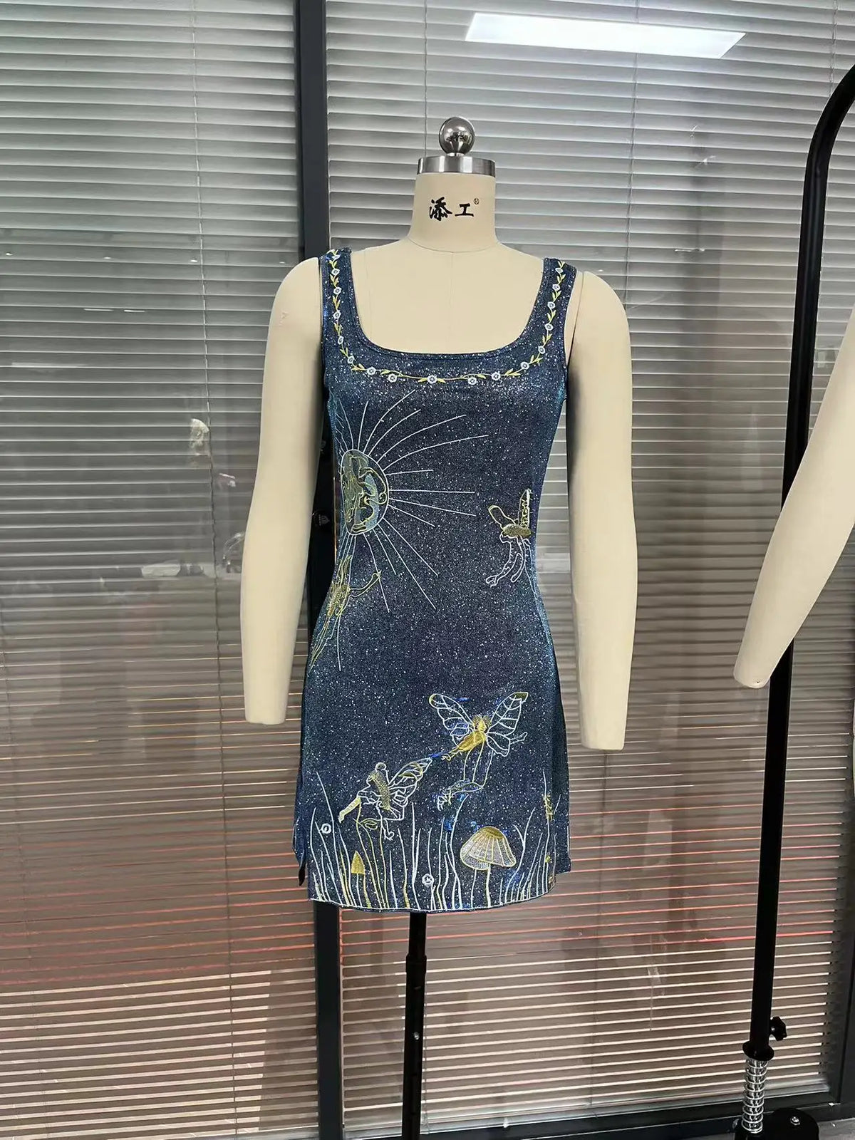 Embroidered Clio PArty Mini