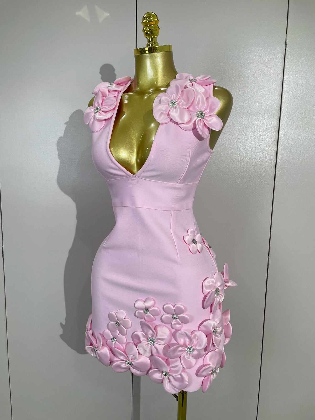 Women Crystal 3D Flowers Sexy Sleeveless V-neck Bandage Dresses Elegant Celebrate Evening Party Gown Birthday Club Party Dresses