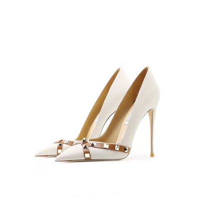 Sharp pointed Rivet