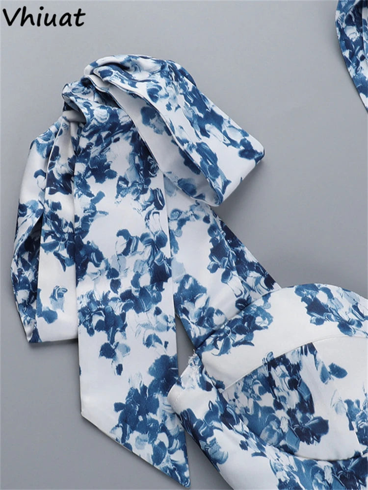 Griechenland oder Italien im blau-weißen Urlaubskleid