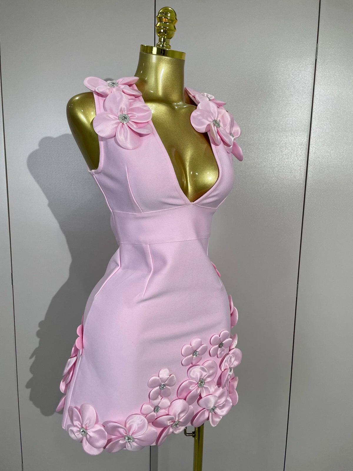 Women Crystal 3D Flowers Sexy Sleeveless V-neck Bandage Dresses Elegant Celebrate Evening Party Gown Birthday Club Party Dresses