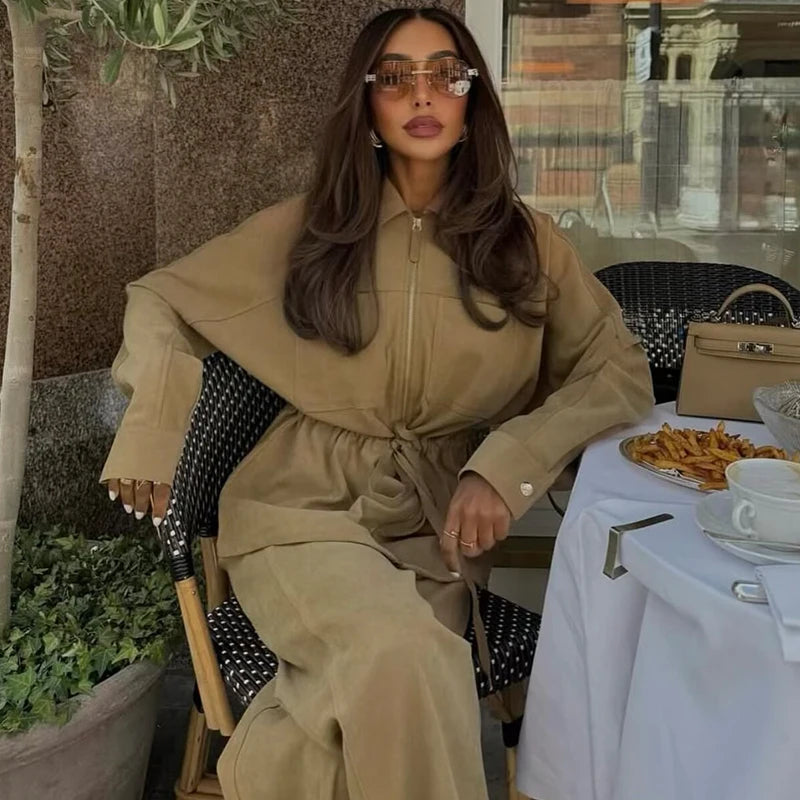 Elegant Set Chic Street Travel Holiday