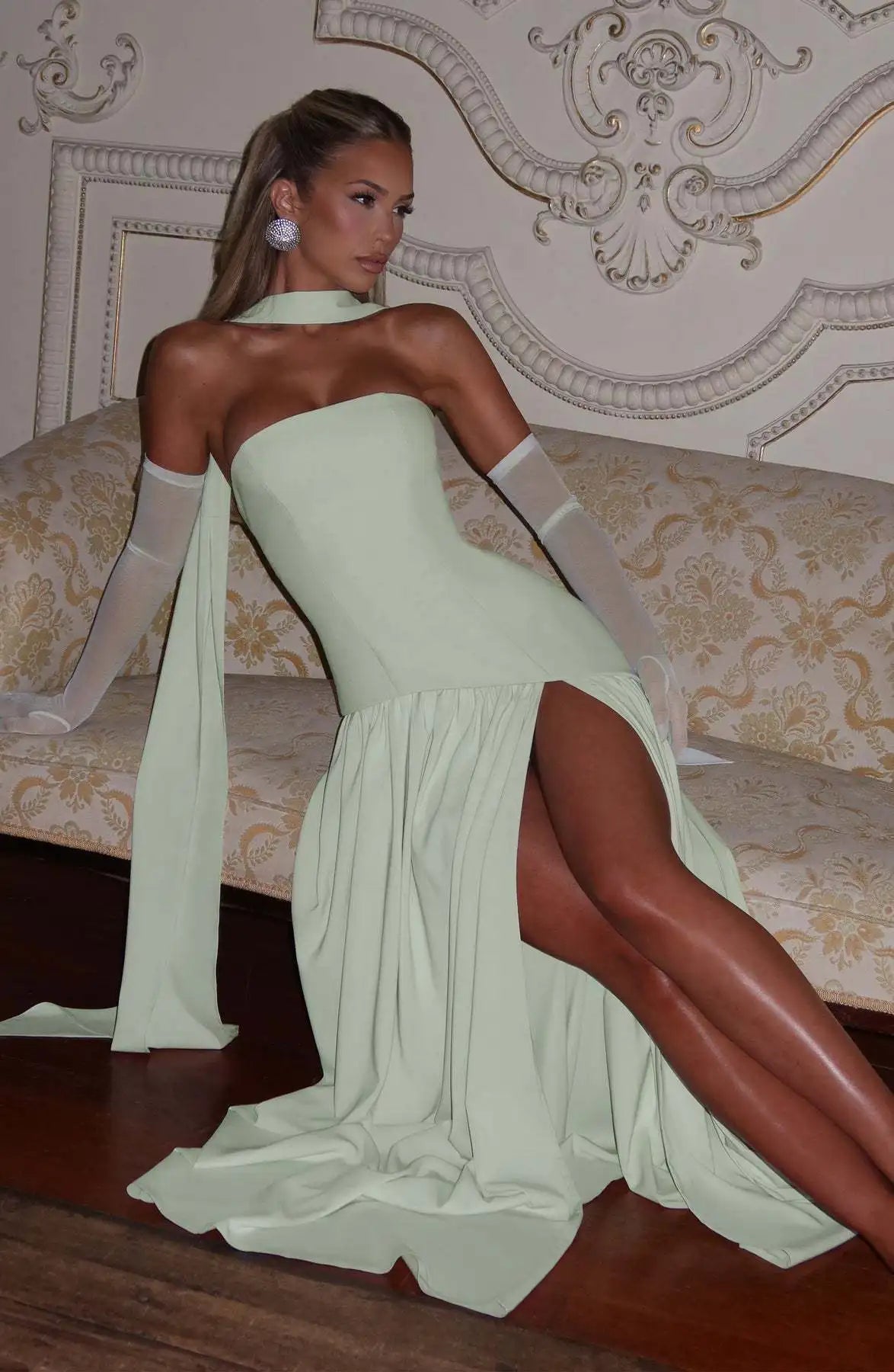 1 beautiful Yellow Greek Goddess