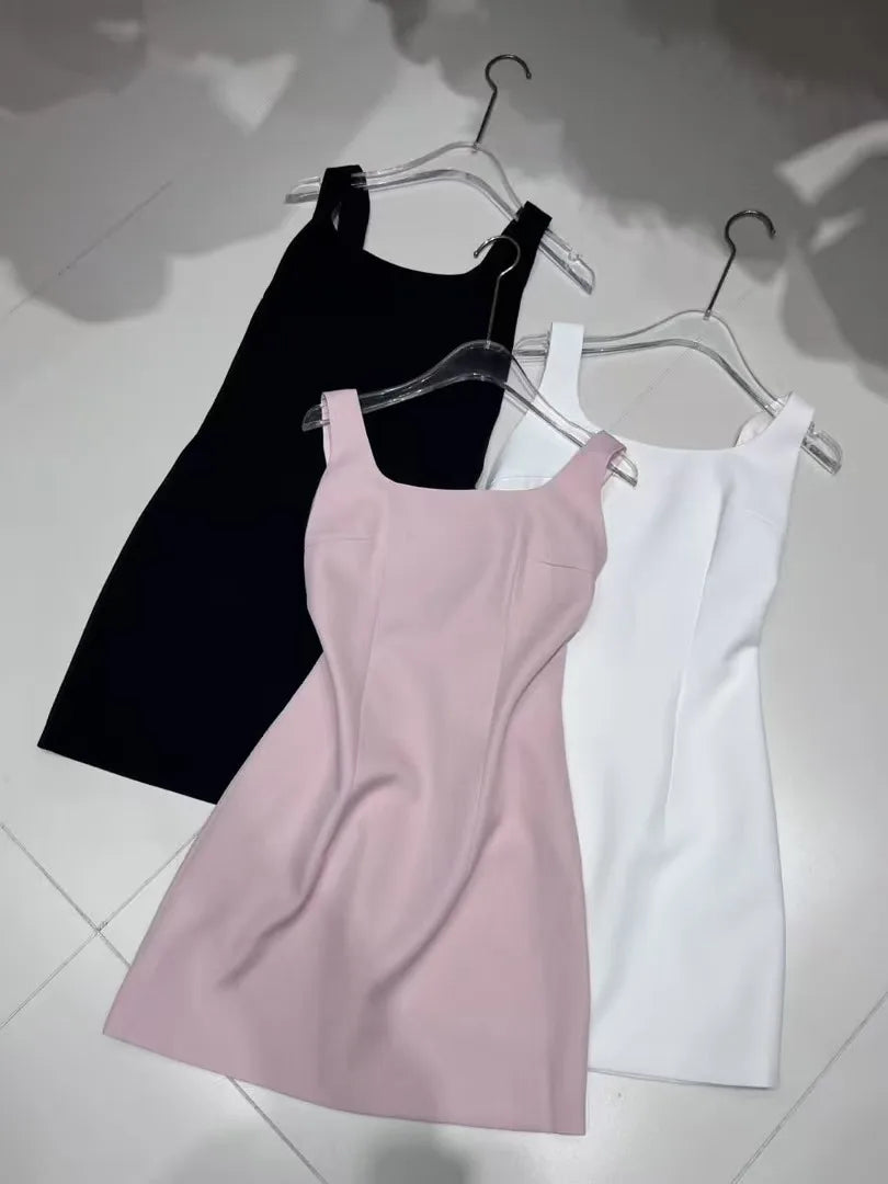Heavy Industry Nail Drill Backless Camisole Dress for Women 2026 Summer Fashionable French Temperament Bag Buttocks Black Dress