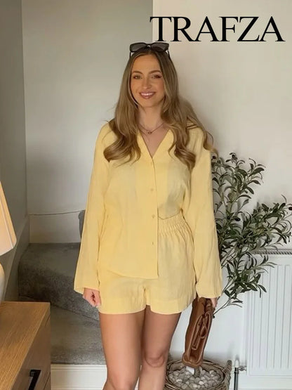 1 Yellow Set Lapel Collar Top+shorts