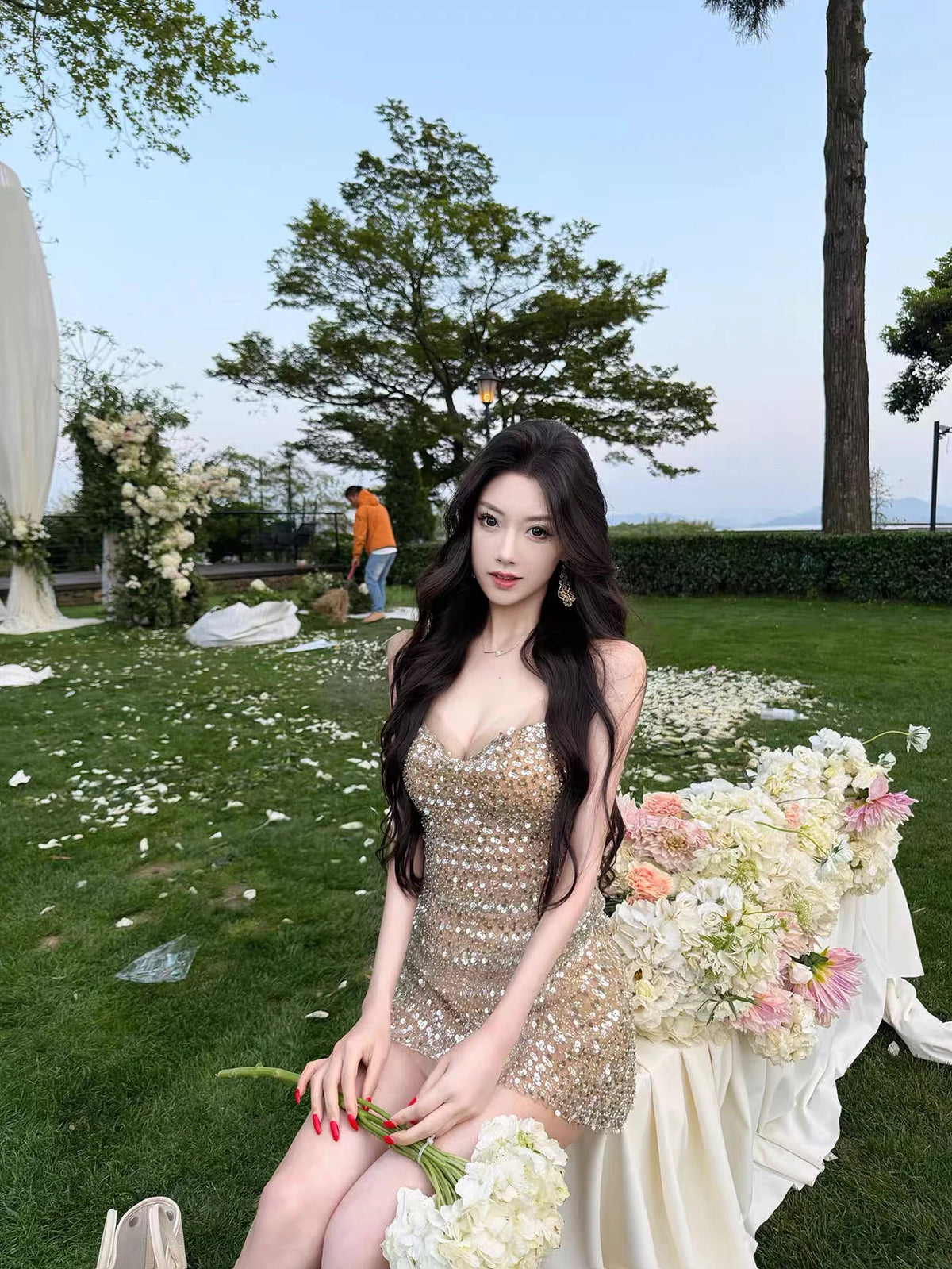 DEAT Fashion Slim Fit Sequins Neck Bow Tie Mini Dress Women's Patchwork Chic Backless Halter Dresses Summer New 7A5515