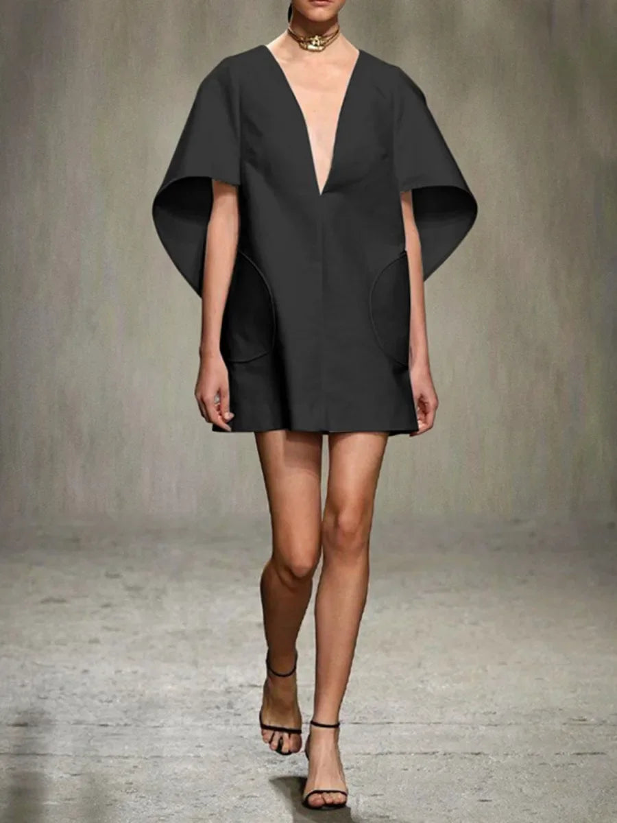 Loose fit short dress highly elegant box shoulder