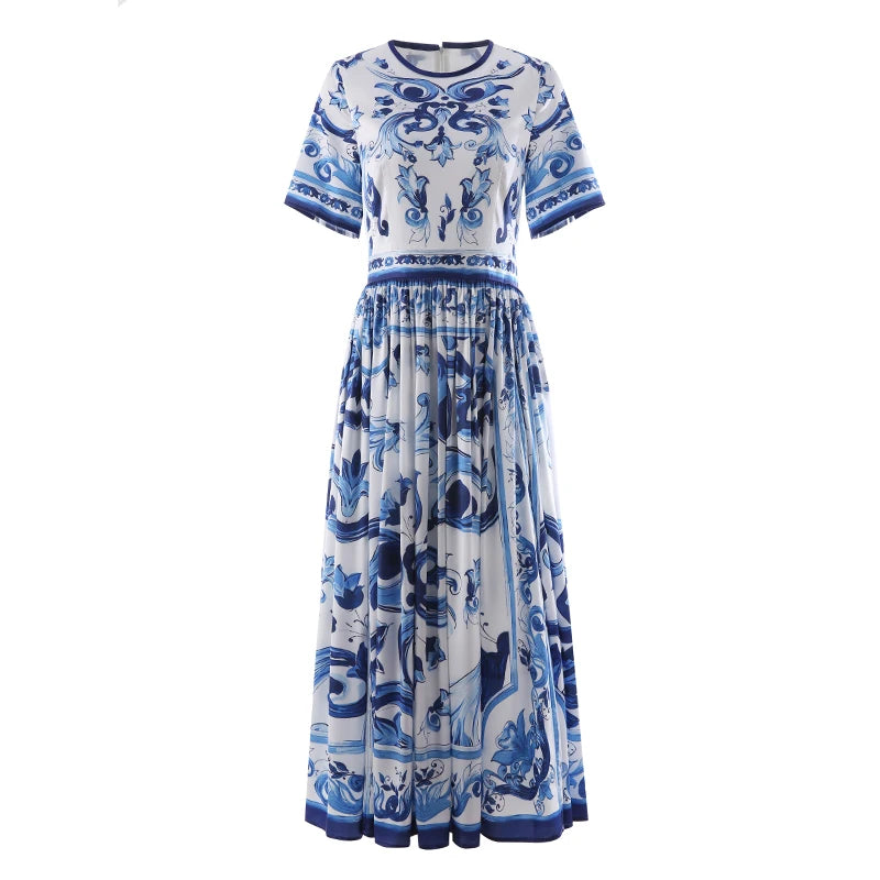 Modisches, elegantes, langes Dolce-Kleid