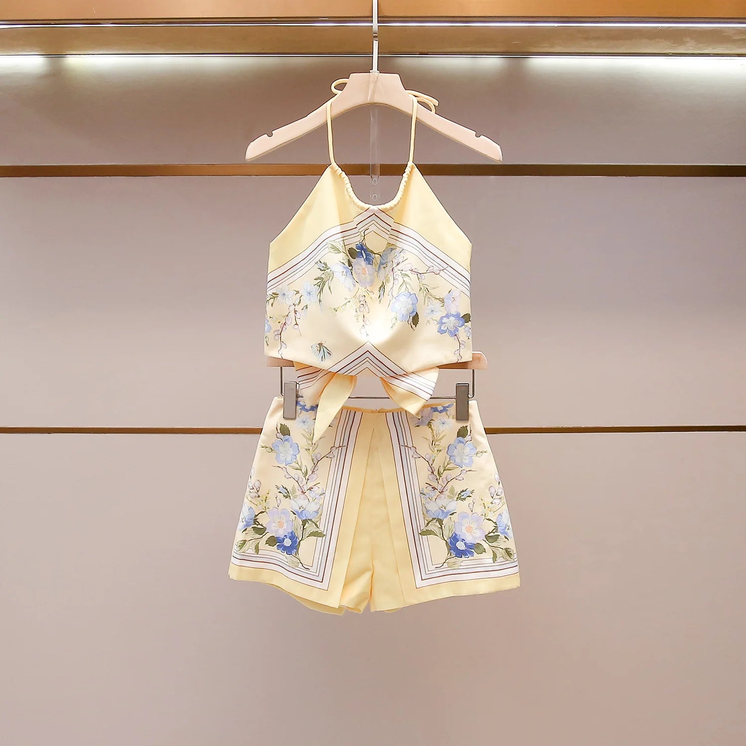 Women's Stylish Summer Printed Halter Top & Shorts Set