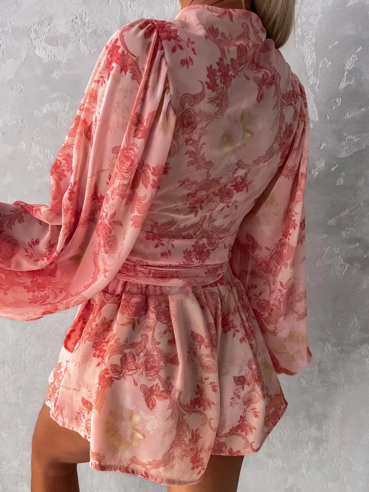 Boho Chic V-Neck Lantern Sleeve Romper - Shellss