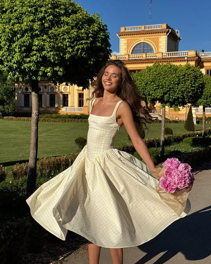 Elegant Laced Pleated Midi Dress