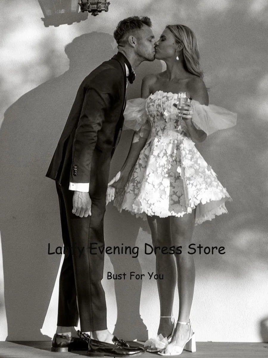 Trägerlose kleine weiße Brautkleider 2024 Puffärmel