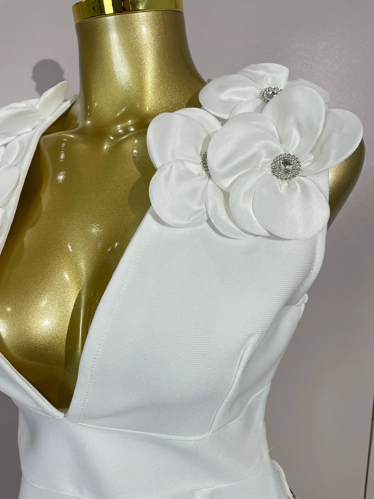 Women Crystal 3D Flowers Sexy Sleeveless V-neck Bandage Dresses Elegant Celebrate Evening Party Gown Birthday Club Party Dresses