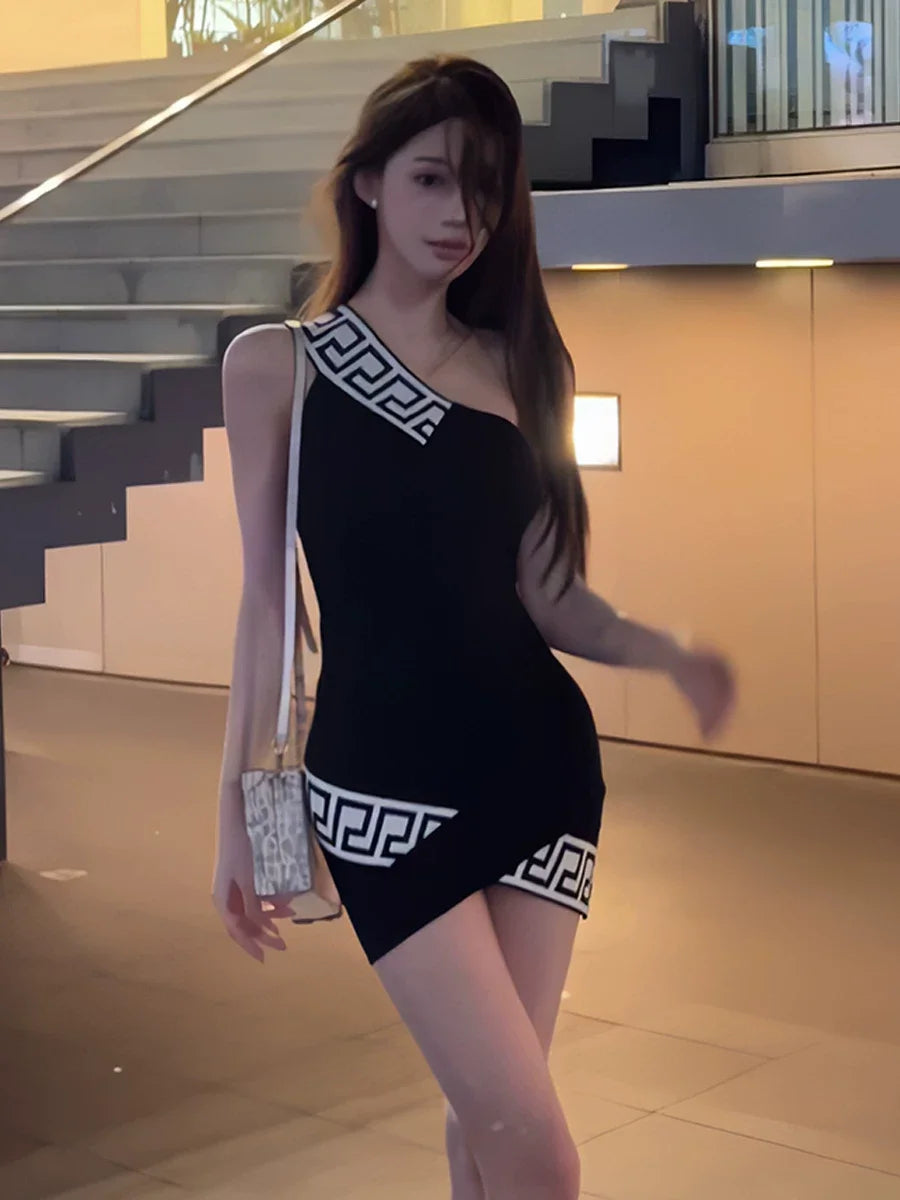 Black Skew Collar Off Shoulder Dresses Female Temperament Irregular Mini Dress Summer Slim Trend Bodycon Sleeveless Sexy Dress