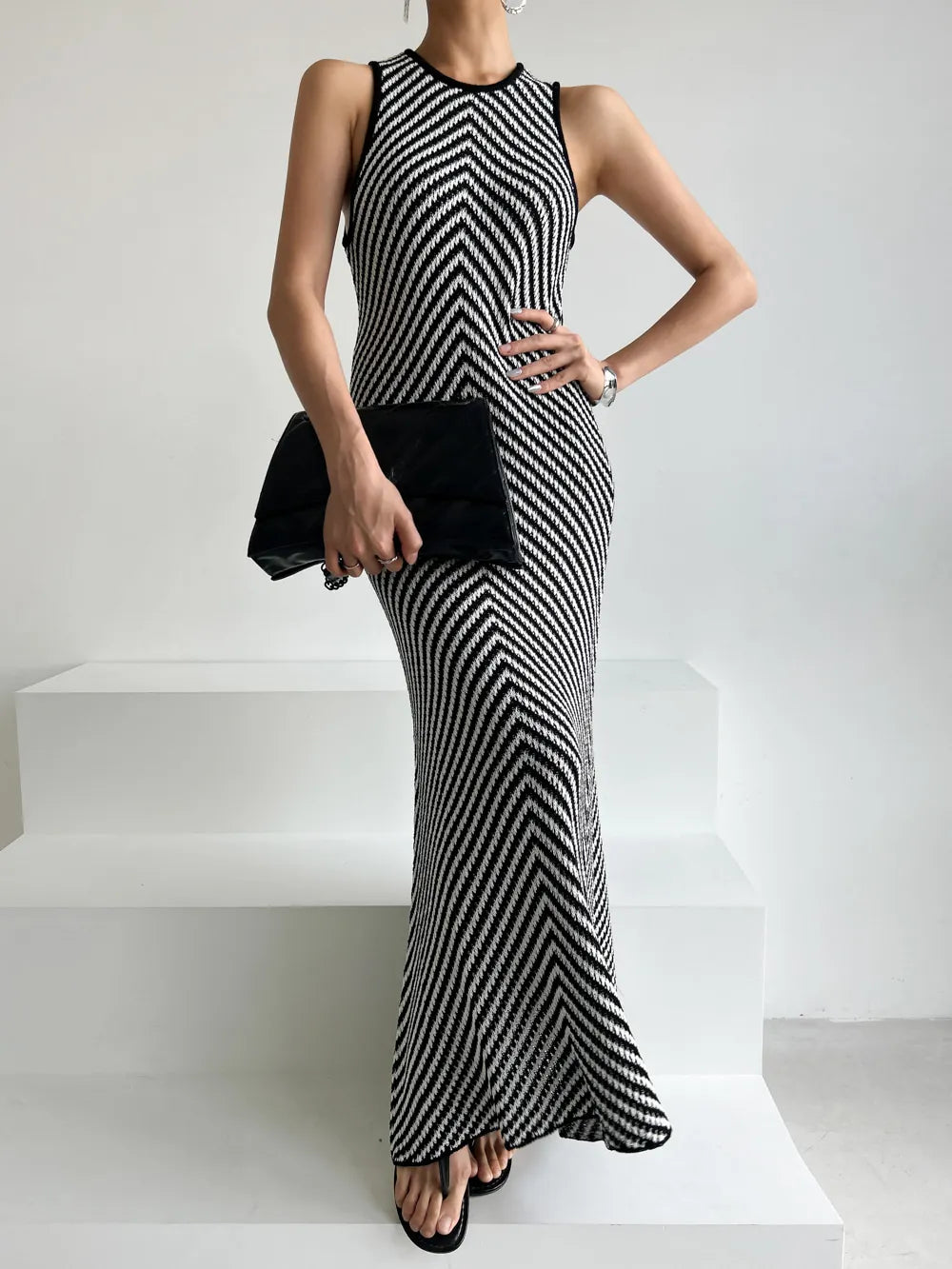 High End European Fashion Women Knit Sweater Summer Fashion Round Neck Sleeveless Elastic Wrap Hip Sexy Lady Dress