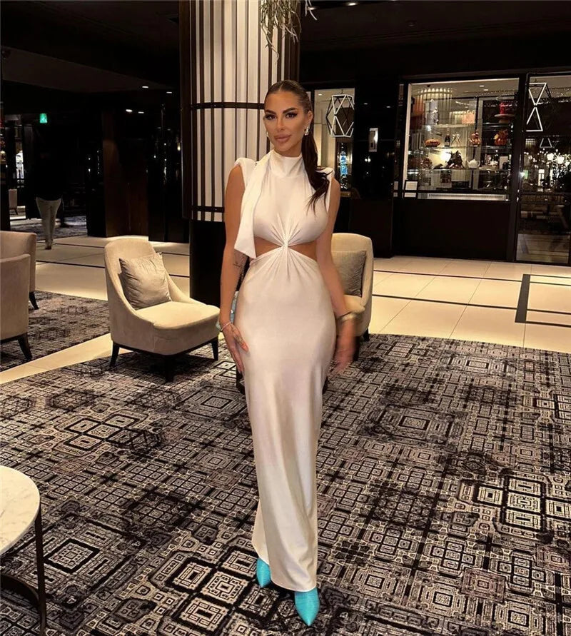 Mozision Rollkragenpullover mit Aussparung