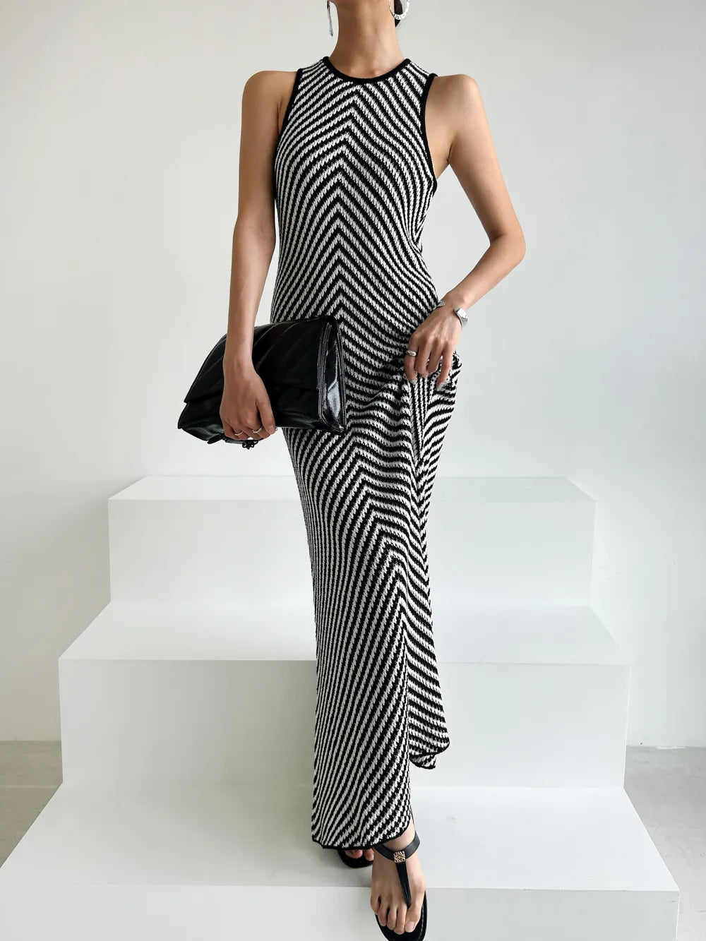 High End European Fashion Women Knit Sweater Summer Fashion Round Neck Sleeveless Elastic Wrap Hip Sexy Lady Dress