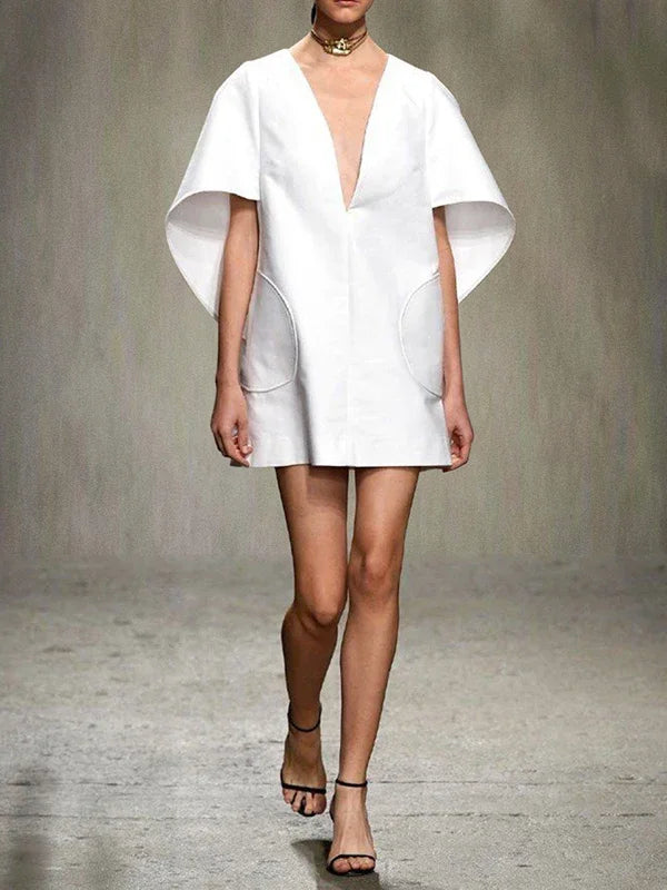 Loose fit short dress highly elegant box shoulder