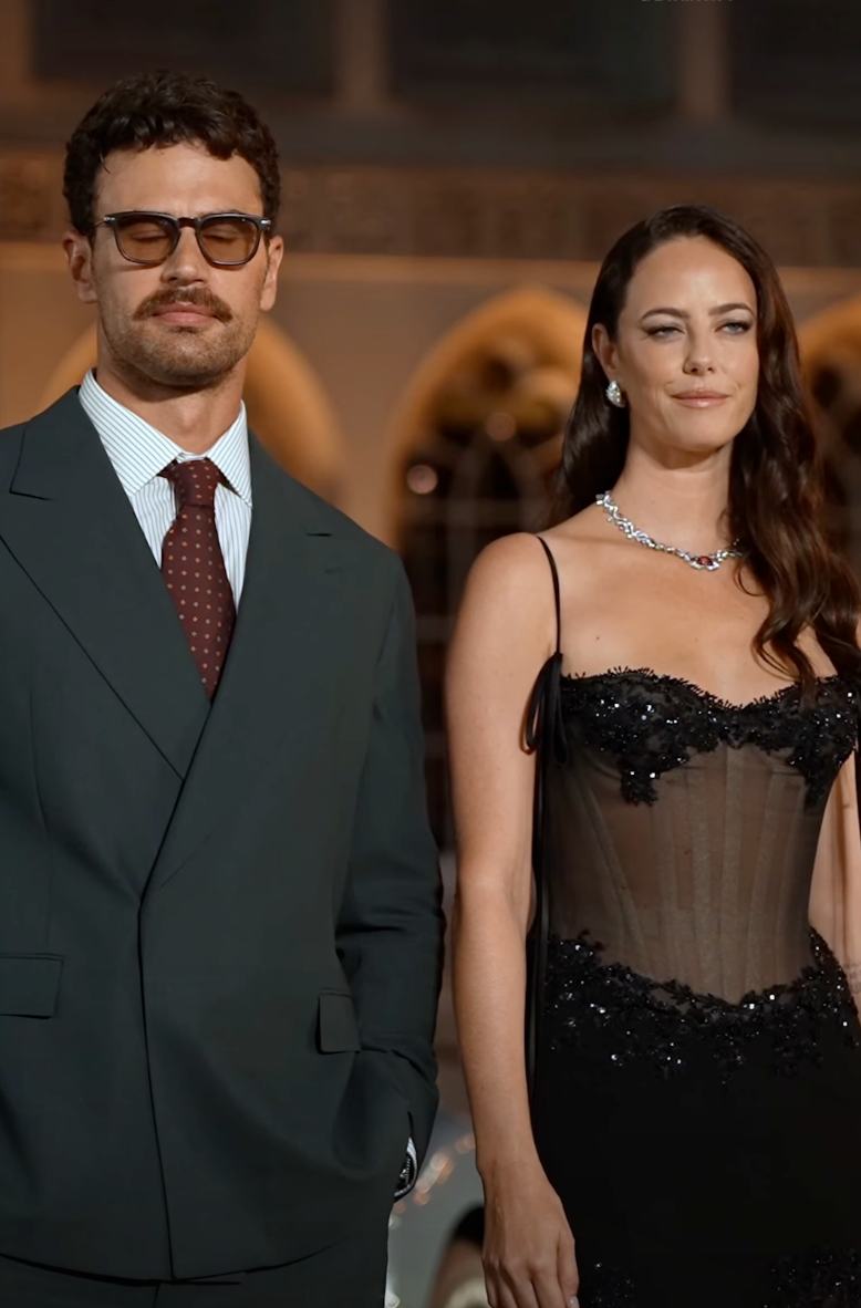 Netflix Premiere - The Gentlemen - Kaya Sussie Dress - Shellss