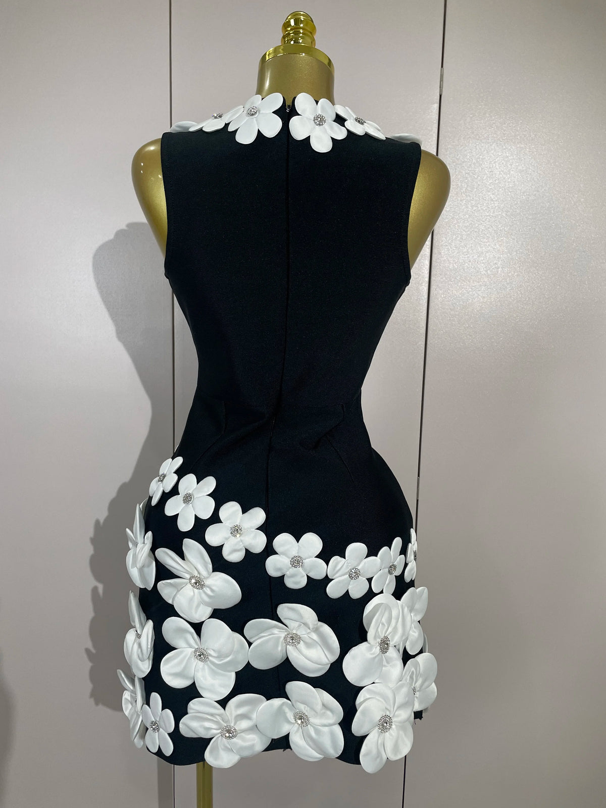 Women Crystal 3D Flowers Sexy Sleeveless V-neck Bandage Dresses Elegant Celebrate Evening Party Gown Birthday Club Party Dresses